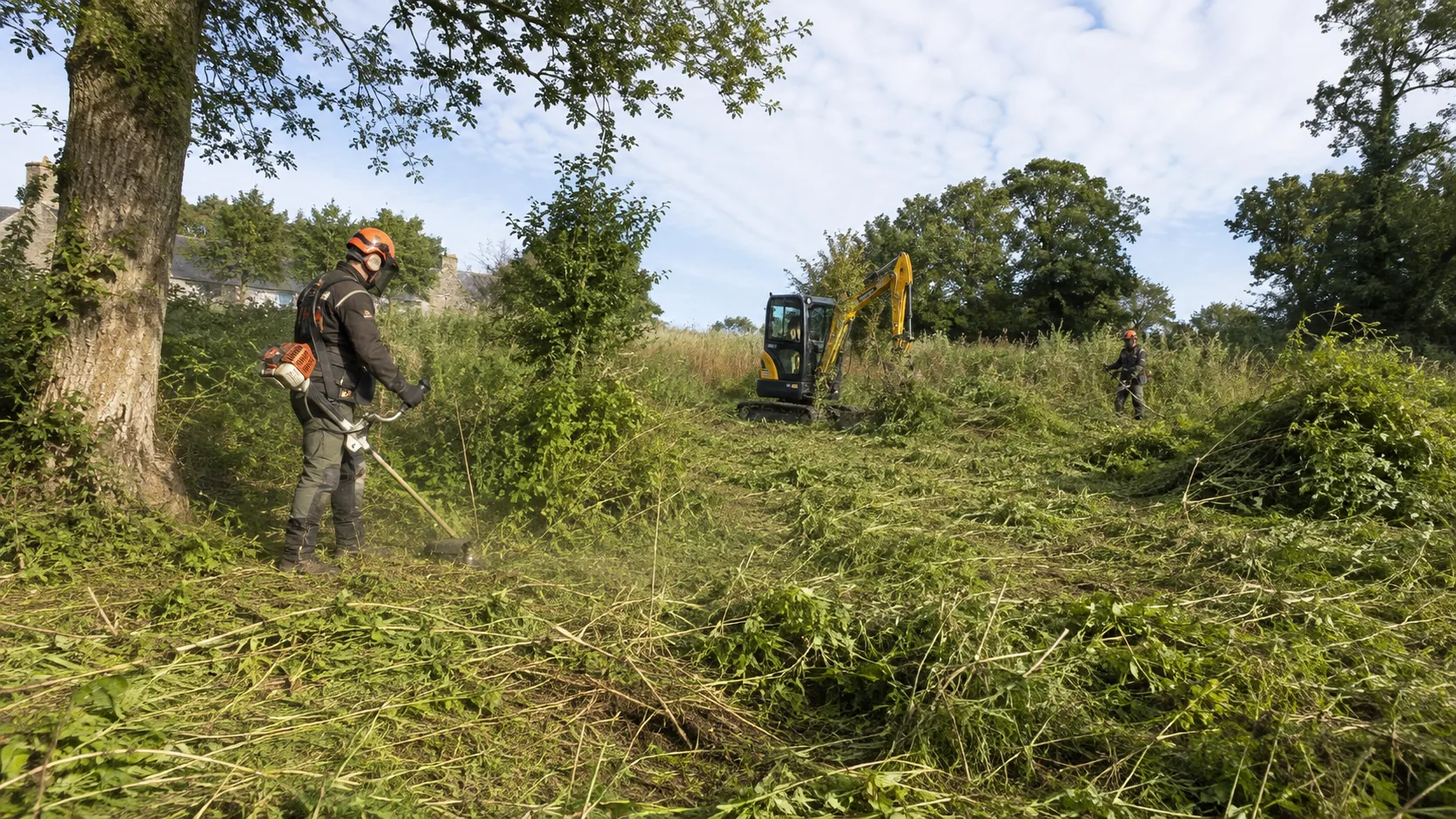 Débroussaillage à Moréac et dans le Morbihan